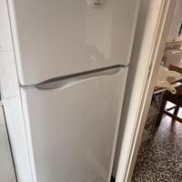 Frigorifero combinato indesit