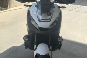Honda x-adv