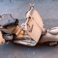 Vespa faro basso conservata