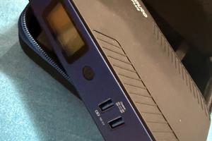 Caricatore batteria auto