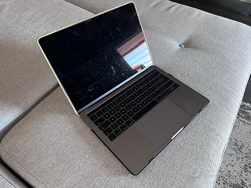 MacBook Pro 13” 2017 Space Grey – Come nuovo