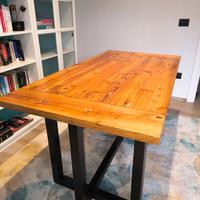 Tavolo in legno massello fatto a mano