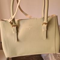 Borsa a tracolla e a mano, prezzo trattabile.