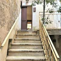 3 LOCALI A ISCHIA DI CASTRO