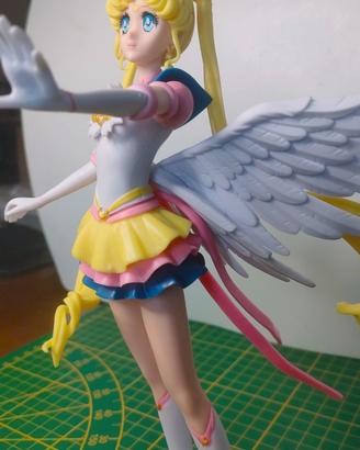 Card e statuetta Eternal Sailor Moon