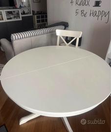 Tavolo IKEA allungabile 110/155 cm con sedie