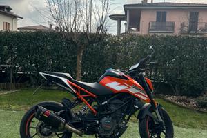 KTM Duke 125