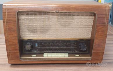 Radio vintage Saba mod. Lindau w5