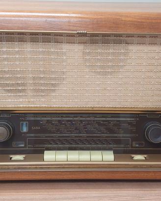 Radio vintage Saba mod. Lindau w5