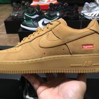 Supreme x NK Air Force 1 color grano, taglia 40.5