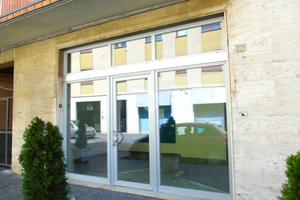 NEGOZIO A BAGNOLO MELLA