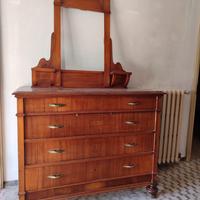 Cassettiera in legno verniciato