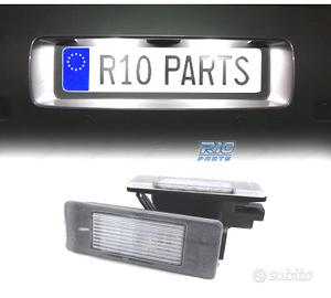 LUCI TARGA A LED PER CITROEN SAXO 99-02 TIPO 2