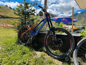 MTB DownHill Mondraker Summum Pro