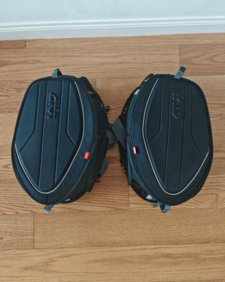 GIVI EA100C Borse morbide per moto