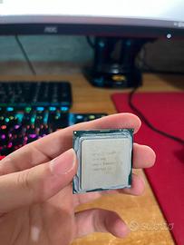 Intel i7 9700F (compatibile con DDR4)