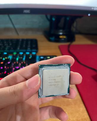 Intel i7 9700F (compatibile con DDR4)