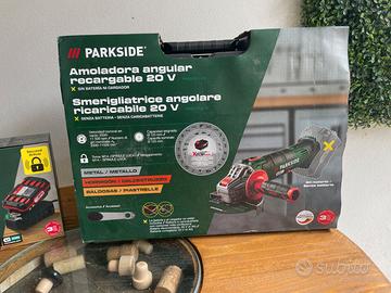 Smerigliatrice Angolare PARKSIDE 20V + 2 Batterie