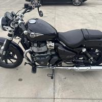 Royal Enfield Super Meteor 650 - 2024