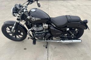 Royal Enfield Super Meteor 650 - 2024