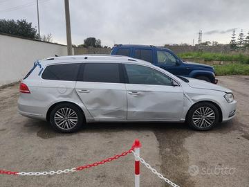 VW PASSAT VARIANT 365 2.0 TDI 140CV Ricambi