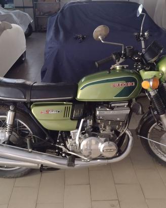 SUZUKI GT 550