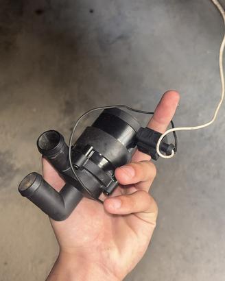 Pompa dell’acqua elettrica  universale 12V
