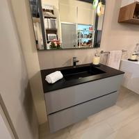 Bagno moderno di esposizione