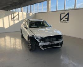 VOLVO XC60 2.0 HYBRID 197CV B4 DIESEL CORE CAMBI