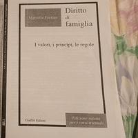 vari libri di diritto 
