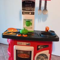 Cucina giocattolo con accessori