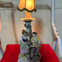 Piccolo e prezioso lume da porre su un mobile