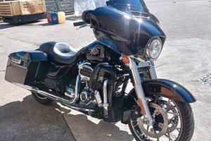 Harley davidson street glide