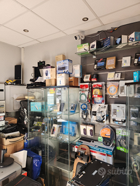 Negozio di elettronica ed informatica