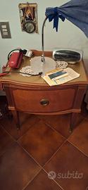 Comodino Vintage in Legno con Piano in Vetro - Sti