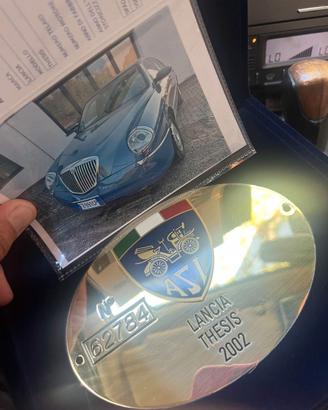 LANCIA THESIS 3.0 v6 Emblema automatico TARGA ORO