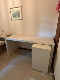 Scrivania ikea MALM