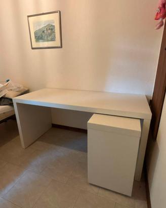 Scrivania ikea MALM