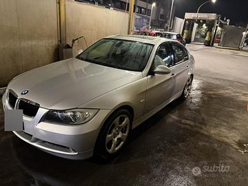 BMW E90 320d FUTURA