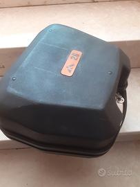 bauletto per scooter con  piastra universale