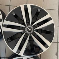 Cerchi in lega 17 originali mercedes  A B CLA
