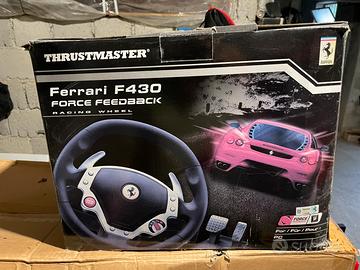 Volante e pedaliera per pc Thrustmaster