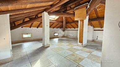 2 LOCALI A MONTECCHIO EMILIA