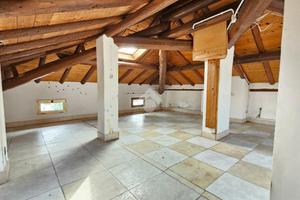 2 LOCALI A MONTECCHIO EMILIA