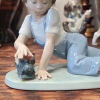 Statua Lladró Bimbo con Trenino
