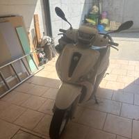 Piaggio Medley 125 - 2022