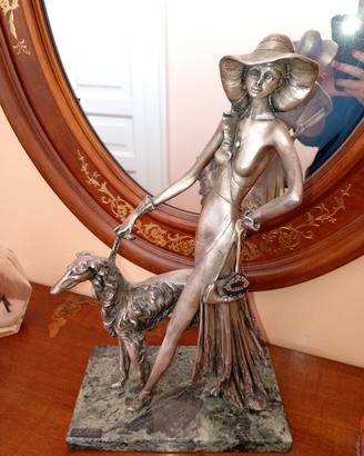 Scultura Santini - Donna con levriero