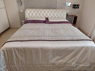 copriletto in raso compreso di copricuscini e trap