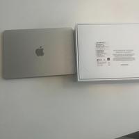mac book air 13 m2 2024 con caricabatterie
