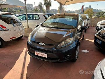 Ford Fiesta 1.4 TDCi 70CV 5 porte Titanium